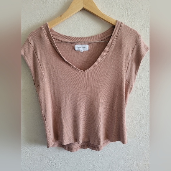 Dear John , Deni Muri Thermal V-Neck Top Wild Mushroom, Size Small - Picture 5 of 8